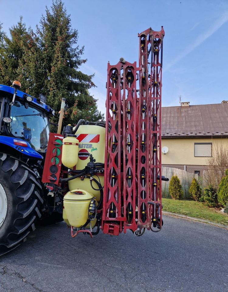 Opryskiwacz Hardi Master plus 1200 2014 Opryskiwacz zawieszany HARDI - Prskalica za traktor: slika Opryskiwacz Hardi Master plus 1200 2014 Opryskiwacz zawieszany HARDI - Prskalica za traktor Opryskiwacz Hardi Master plus 1200 2014 Opryskiwacz zawieszany HARDI - Prskalica za traktor: slika Opryskiwacz Hardi Master plus 1200 2014 Opryskiwacz zawieszany HARDI - Prskalica za traktor