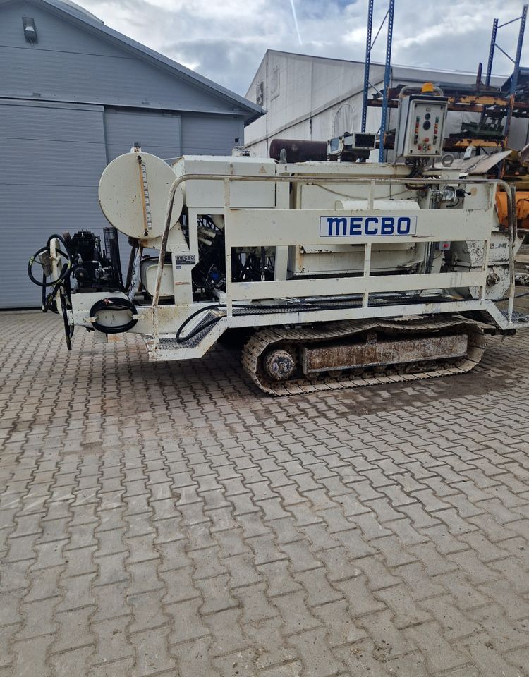 Pompa do betonu Mecbo CAR TCACK P6.80 APV/DI 90bar 2007 Pompa do betonu MECBO P6.80 na gąsienicach - Stacionarna pumpa za beton: slika Pompa do betonu Mecbo CAR TCACK P6.80 APV/DI 90bar 2007 Pompa do betonu MECBO P6.80 na gąsienicach - Stacionarna pumpa za beton Pompa do betonu Mecbo CAR TCACK P6.80 APV/DI 90bar 2007 Pompa do betonu MECBO P6.80 na gąsienicach - Stacionarna pumpa za beton: slika Pompa do betonu Mecbo CAR TCACK P6.80 APV/DI 90bar 2007 Pompa do betonu MECBO P6.80 na gąsienicach - Stacionarna pumpa za beton