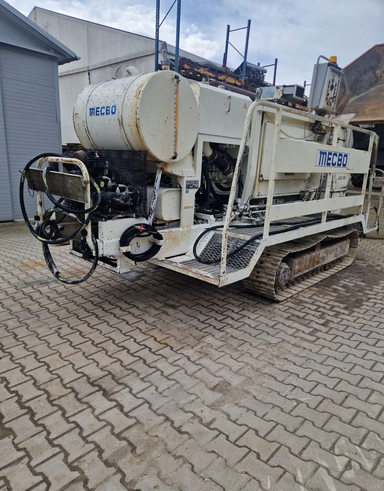 Pompa do betonu Mecbo CAR TCACK P6.80 APV/DI 90bar 2007 Pompa do betonu MECBO P6.80 na gąsienicach - Stacionarna pumpa za beton: slika Pompa do betonu Mecbo CAR TCACK P6.80 APV/DI 90bar 2007 Pompa do betonu MECBO P6.80 na gąsienicach - Stacionarna pumpa za beton Pompa do betonu Mecbo CAR TCACK P6.80 APV/DI 90bar 2007 Pompa do betonu MECBO P6.80 na gąsienicach - Stacionarna pumpa za beton: slika Pompa do betonu Mecbo CAR TCACK P6.80 APV/DI 90bar 2007 Pompa do betonu MECBO P6.80 na gąsienicach - Stacionarna pumpa za beton