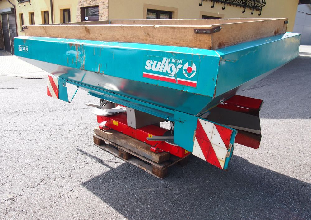 Rozsiewacz nawozów Sulky DPX GL 2000 18-24m Rozsiewacz nawozów Sulky - Rasipač gnojiva: slika Rozsiewacz nawozów Sulky DPX GL 2000 18-24m Rozsiewacz nawozów Sulky - Rasipač gnojiva Rozsiewacz nawozów Sulky DPX GL 2000 18-24m Rozsiewacz nawozów Sulky - Rasipač gnojiva: slika Rozsiewacz nawozów Sulky DPX GL 2000 18-24m Rozsiewacz nawozów Sulky - Rasipač gnojiva