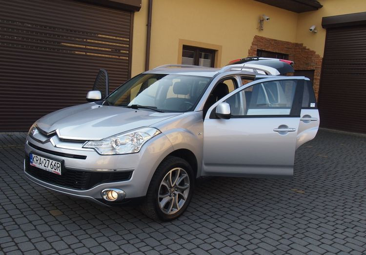 Samochód Citroen C-Crosser 2.2 HDI 2010 Samochód osobowy SUW 4x4 - Automobil: slika Samochód Citroen C-Crosser 2.2 HDI 2010 Samochód osobowy SUW 4x4 - Automobil Samochód Citroen C-Crosser 2.2 HDI 2010 Samochód osobowy SUW 4x4 - Automobil: slika Samochód Citroen C-Crosser 2.2 HDI 2010 Samochód osobowy SUW 4x4 - Automobil