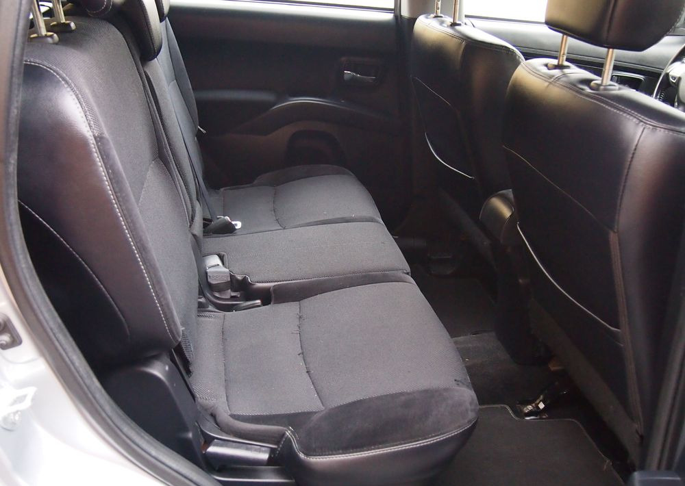 Automobil Samochód Citroen C-Crosser 2.2 HDI 2010 Samochód osobowy SUW 4x4: slika Automobil Samochód Citroen C-Crosser 2.2 HDI 2010 Samochód osobowy SUW 4x4