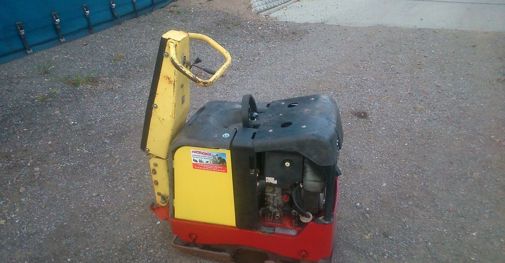 Ubijarka Dynapac LH 300 2006 - Vibro ploča: slika Ubijarka Dynapac LH 300 2006 - Vibro ploča Ubijarka Dynapac LH 300 2006 - Vibro ploča: slika Ubijarka Dynapac LH 300 2006 - Vibro ploča