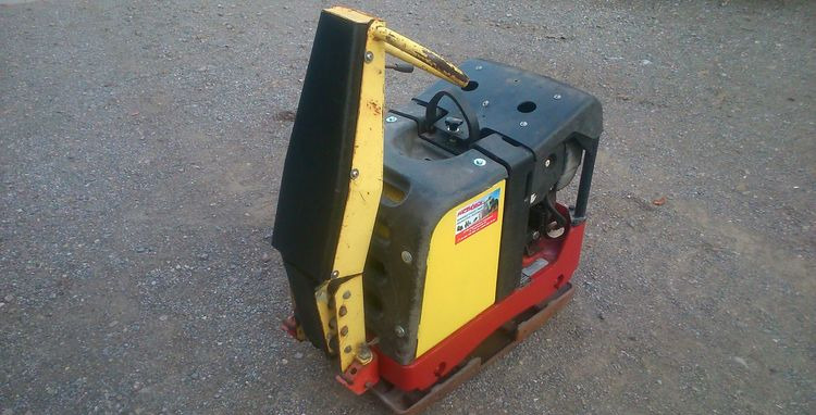 Ubijarka Dynapac LH 300 2006 - Vibro ploča: slika Ubijarka Dynapac LH 300 2006 - Vibro ploča Ubijarka Dynapac LH 300 2006 - Vibro ploča: slika Ubijarka Dynapac LH 300 2006 - Vibro ploča