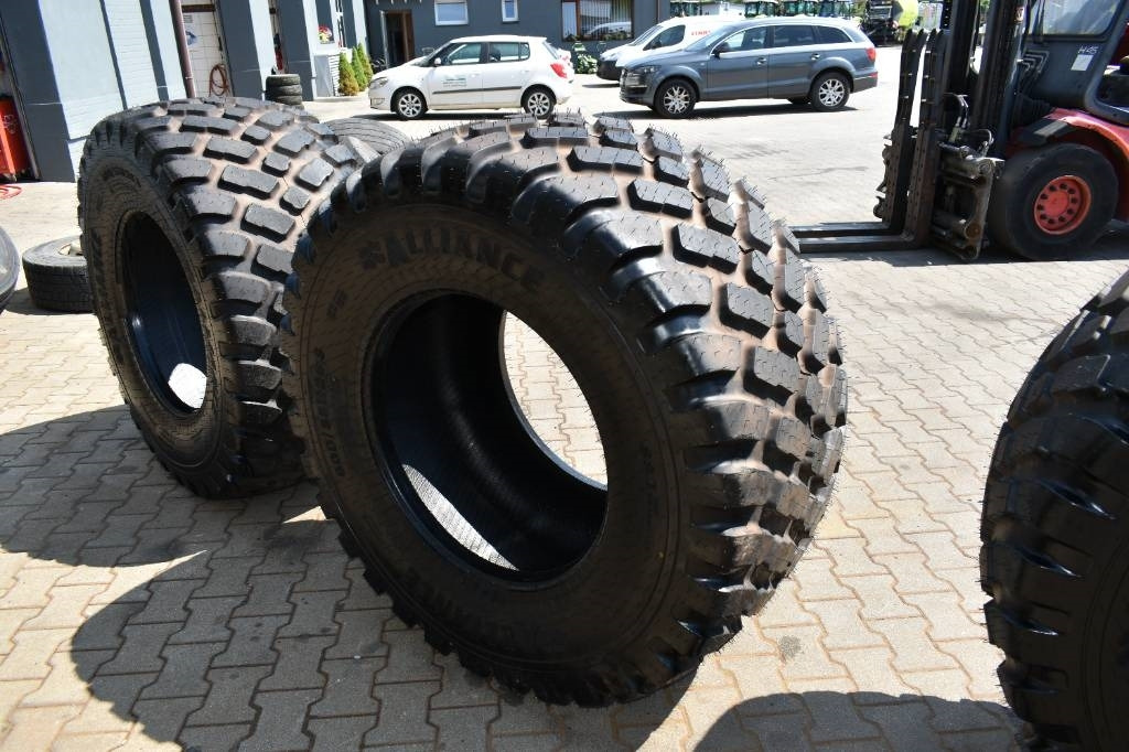 Alliance 600/55R26.5 / 882/ 165D /Steel Belted TL - Guma za Poljoprivredni strojevi: slika Alliance 600/55R26.5 / 882/ 165D /Steel Belted TL - Guma za Poljoprivredni strojevi Alliance 600/55R26.5 / 882/ 165D /Steel Belted TL - Guma za Poljoprivredni strojevi: slika Alliance 600/55R26.5 / 882/ 165D /Steel Belted TL - Guma za Poljoprivredni strojevi