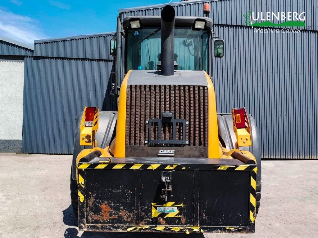 Case 721 E - Utovarivač na kotačima: slika Case 721 E - Utovarivač na kotačima Case 721 E - Utovarivač na kotačima: slika Case 721 E - Utovarivač na kotačima