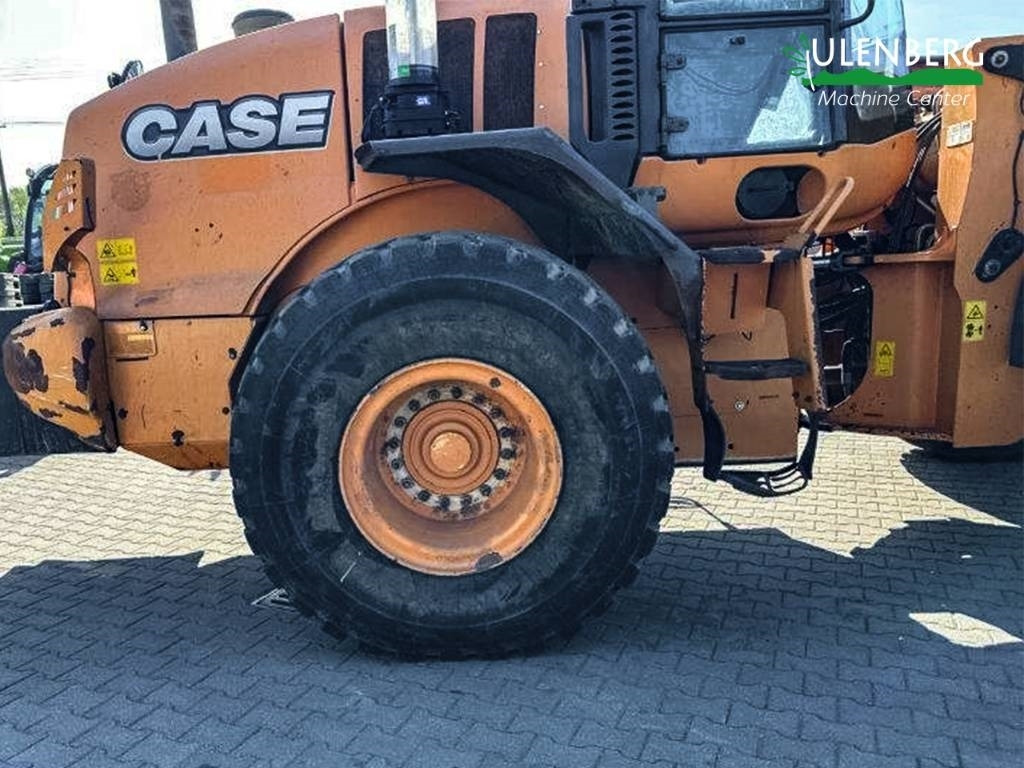 Case 821 F - Utovarivač na kotačima: slika Case 821 F - Utovarivač na kotačima Case 821 F - Utovarivač na kotačima: slika Case 821 F - Utovarivač na kotačima