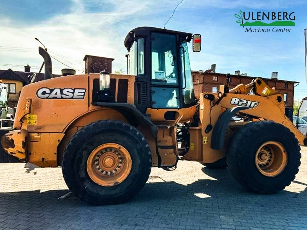 Case 821 F - Utovarivač na kotačima: slika Case 821 F - Utovarivač na kotačima Case 821 F - Utovarivač na kotačima: slika Case 821 F - Utovarivač na kotačima