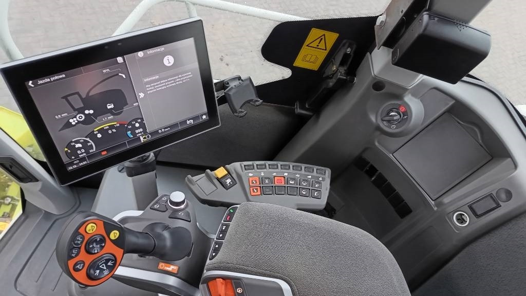 Silažni kombajn Claas JAGUAR 970 +ORBIS 900: slika Silažni kombajn Claas JAGUAR 970 +ORBIS 900