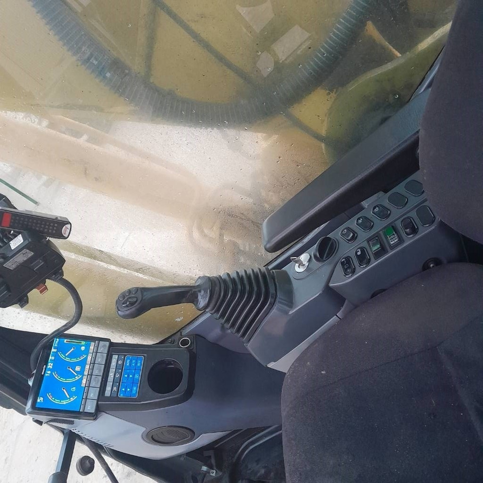 Bager gusjeničar Komatsu PC 240 NLC-8K: slika Bager gusjeničar Komatsu PC 240 NLC-8K