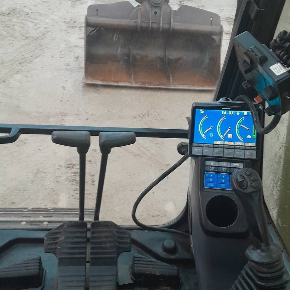 Bager gusjeničar Komatsu PC 240 NLC-8K: slika Bager gusjeničar Komatsu PC 240 NLC-8K