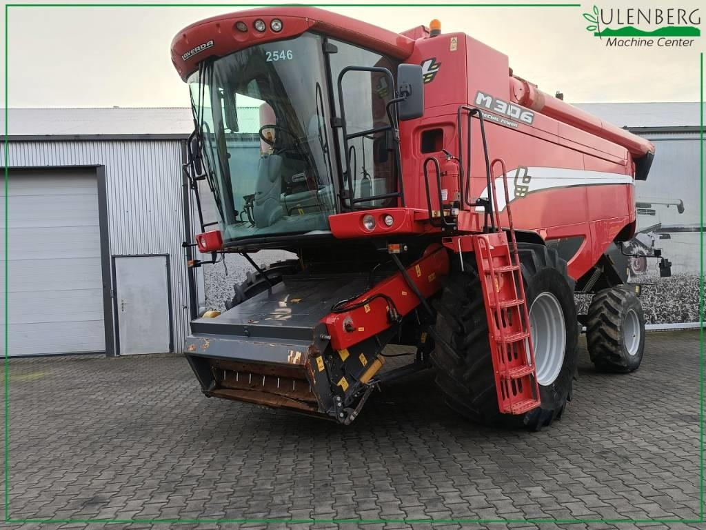 Laverda M 306 - Kombajn za žetvu: slika Laverda M 306 - Kombajn za žetvu Laverda M 306 - Kombajn za žetvu: slika Laverda M 306 - Kombajn za žetvu