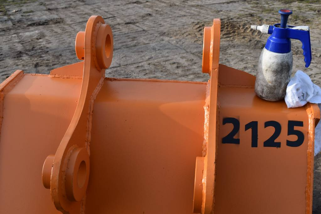 Łyżka do koparki Cat, Komatsu - Korpa za bager: slika Łyżka do koparki Cat, Komatsu - Korpa za bager Łyżka do koparki Cat, Komatsu - Korpa za bager: slika Łyżka do koparki Cat, Komatsu - Korpa za bager