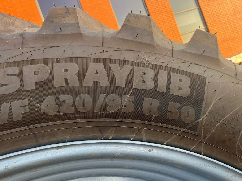 Michelin FELGA Z OPONĄ VF 420/95R50 CFO 179D/175E SPRAYBIB - Guma za Poljoprivredni strojevi: slika Michelin FELGA Z OPONĄ VF 420/95R50 CFO 179D/175E SPRAYBIB - Guma za Poljoprivredni strojevi Michelin FELGA Z OPONĄ VF 420/95R50 CFO 179D/175E SPRAYBIB - Guma za Poljoprivredni strojevi: slika Michelin FELGA Z OPONĄ VF 420/95R50 CFO 179D/175E SPRAYBIB - Guma za Poljoprivredni strojevi