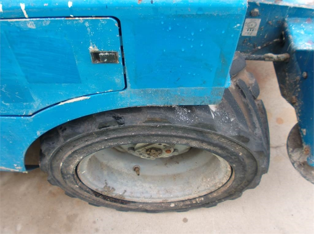 Škarasta podizna platforma Genie GS3268RT: slika Škarasta podizna platforma Genie GS3268RT