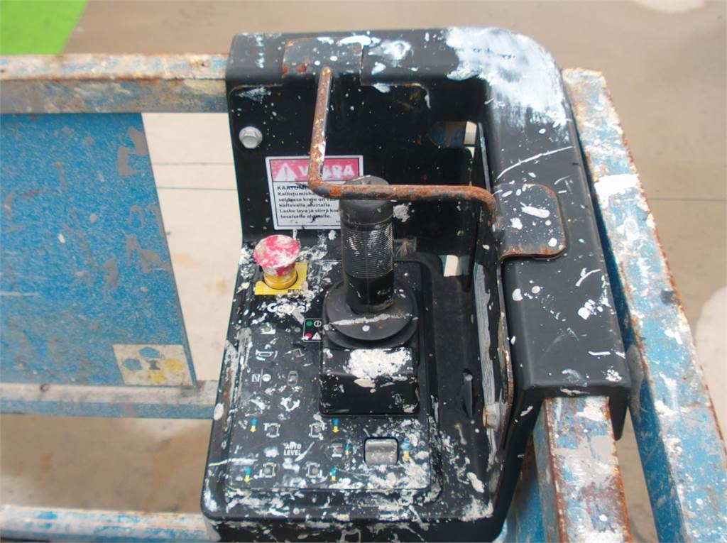 Škarasta podizna platforma Genie GS3268RT: slika Škarasta podizna platforma Genie GS3268RT