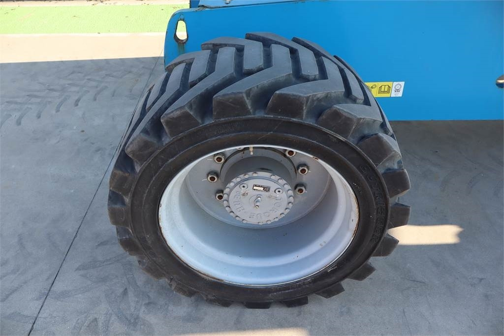 Teleskopski krak Genie S85: slika Teleskopski krak Genie S85 Teleskopski krak Genie S85: slika Teleskopski krak Genie S85