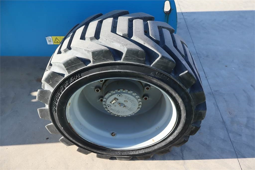 Teleskopski krak Genie S85: slika Teleskopski krak Genie S85 Teleskopski krak Genie S85: slika Teleskopski krak Genie S85