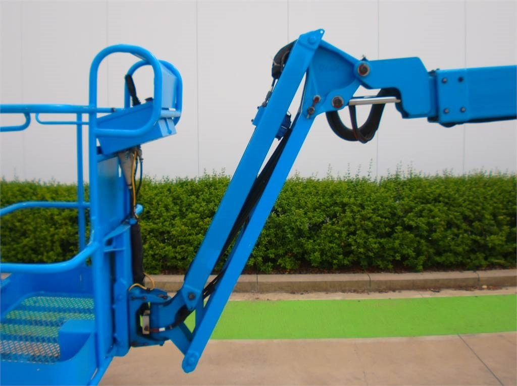 Genie Z34-22N - Zglobni krak: slika Genie Z34-22N - Zglobni krak Genie Z34-22N - Zglobni krak: slika Genie Z34-22N - Zglobni krak