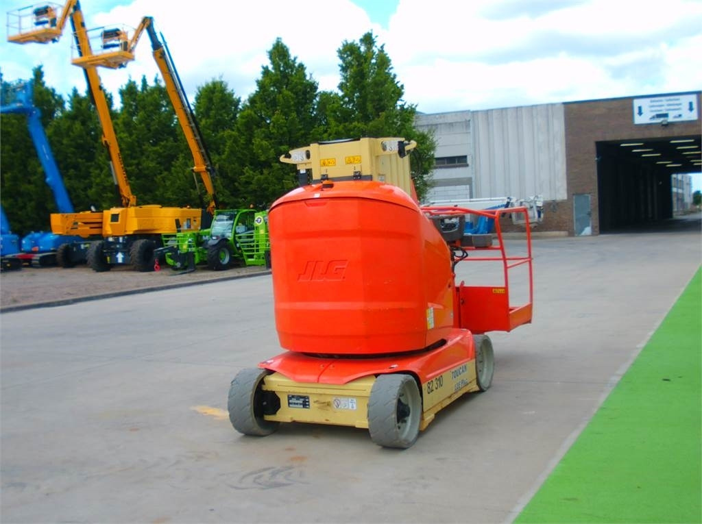 JLG Toucan 12E+ - Platforma za podizanje stupa u okomitom položaju: slika JLG Toucan 12E+ - Platforma za podizanje stupa u okomitom položaju JLG Toucan 12E+ - Platforma za podizanje stupa u okomitom položaju: slika JLG Toucan 12E+ - Platforma za podizanje stupa u okomitom položaju