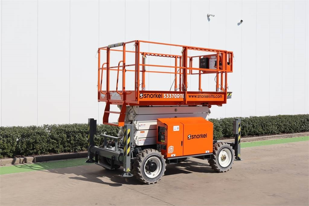 Snorkel S3370RTE - Škarasta podizna platforma: slika Snorkel S3370RTE - Škarasta podizna platforma Snorkel S3370RTE - Škarasta podizna platforma: slika Snorkel S3370RTE - Škarasta podizna platforma