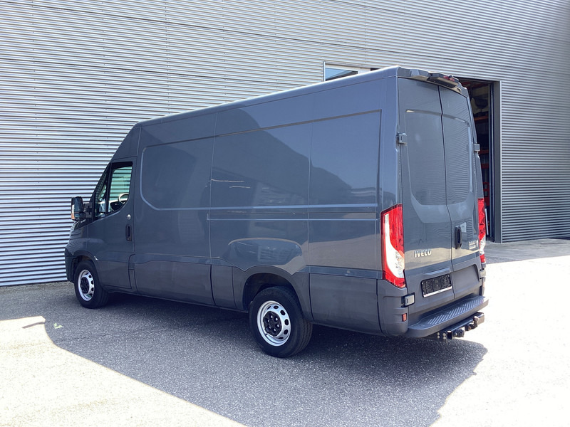Iveco Daily 35S18V 3.0 180 pk ZF Aut. L2H2 352 EXPORT ONLY 3.5t Trekverm./ Gev.stoel/ Climate/ Camera/ Cruise/ Trekhaak - Furgon: slika Iveco Daily 35S18V 3.0 180 pk ZF Aut. L2H2 352 EXPORT ONLY 3.5t Trekverm./ Gev.stoel/ Climate/ Camera/ Cruise/ Trekhaak - Furgon Iveco Daily 35S18V 3.0 180 pk ZF Aut. L2H2 352 EXPORT ONLY 3.5t Trekverm./ Gev.stoel/ Climate/ Camera/ Cruise/ Trekhaak - Furgon: slika Iveco Daily 35S18V 3.0 180 pk ZF Aut. L2H2 352 EXPORT ONLY 3.5t Trekverm./ Gev.stoel/ Climate/ Camera/ Cruise/ Trekhaak - Furgon