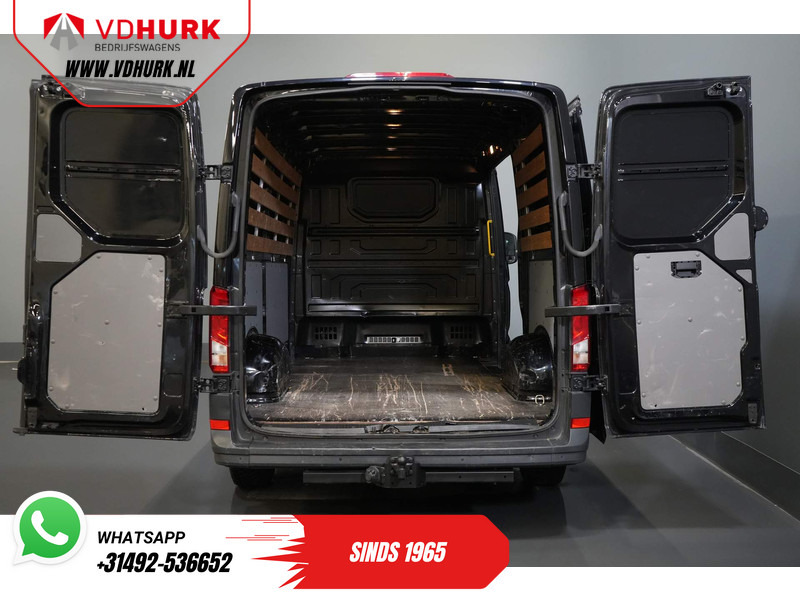 Volkswagen Crafter 35 2.0 TDI 140 pk DSG Aut. L3H2 EXPORT ONLY Navi/ Carplay/ PDC/ Cruise/ Trekhaak/ Airco - Furgon: slika Volkswagen Crafter 35 2.0 TDI 140 pk DSG Aut. L3H2 EXPORT ONLY Navi/ Carplay/ PDC/ Cruise/ Trekhaak/ Airco - Furgon Volkswagen Crafter 35 2.0 TDI 140 pk DSG Aut. L3H2 EXPORT ONLY Navi/ Carplay/ PDC/ Cruise/ Trekhaak/ Airco - Furgon: slika Volkswagen Crafter 35 2.0 TDI 140 pk DSG Aut. L3H2 EXPORT ONLY Navi/ Carplay/ PDC/ Cruise/ Trekhaak/ Airco - Furgon