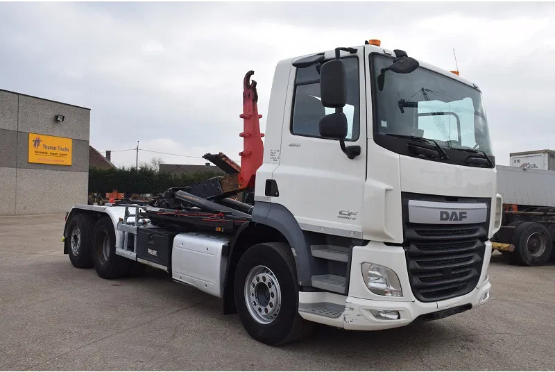 DAF CF 460 - Kamion s kukastom dizalicom: slika DAF CF 460 - Kamion s kukastom dizalicom DAF CF 460 - Kamion s kukastom dizalicom: slika DAF CF 460 - Kamion s kukastom dizalicom