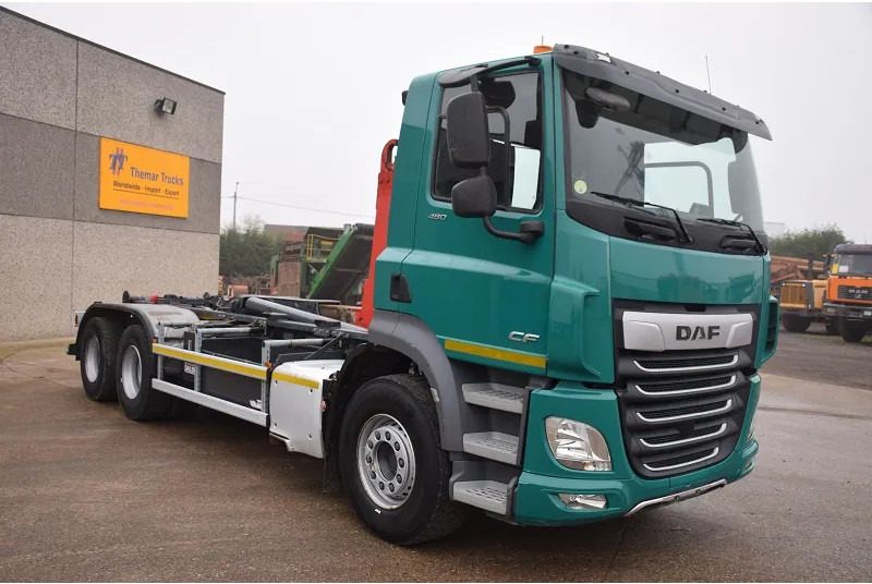 DAF CF 480 - Kamion s kukastom dizalicom: slika DAF CF 480 - Kamion s kukastom dizalicom DAF CF 480 - Kamion s kukastom dizalicom: slika DAF CF 480 - Kamion s kukastom dizalicom