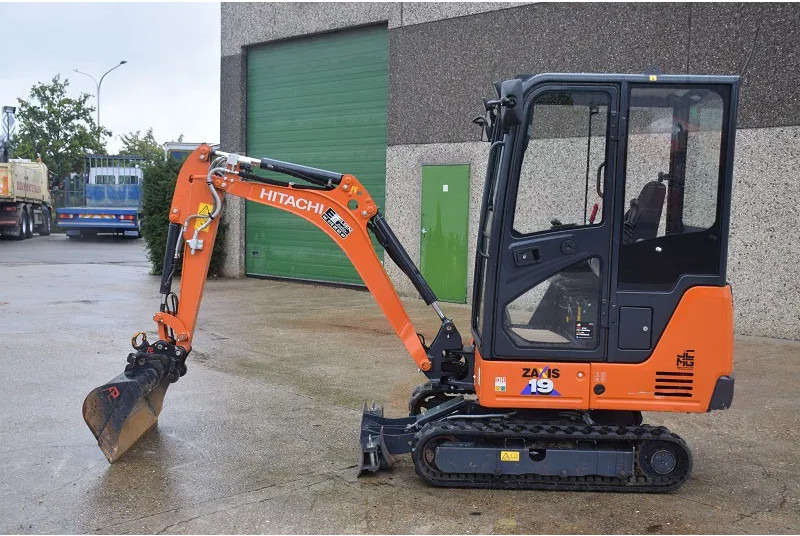 Hitachi ZX19.6 CR - Mini bager: slika Hitachi ZX19.6 CR - Mini bager Hitachi ZX19.6 CR - Mini bager: slika Hitachi ZX19.6 CR - Mini bager
