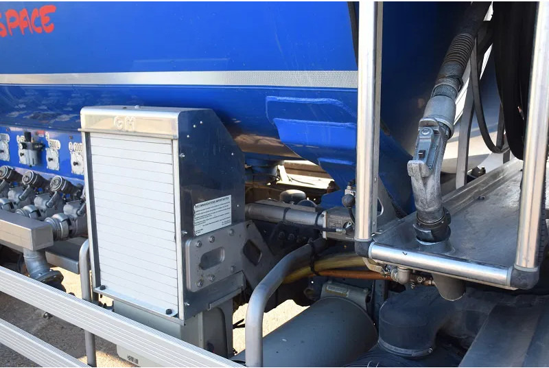 Kamion cisterna MAN TGM 26.340: slika Kamion cisterna MAN TGM 26.340 Kamion cisterna MAN TGM 26.340: slika Kamion cisterna MAN TGM 26.340