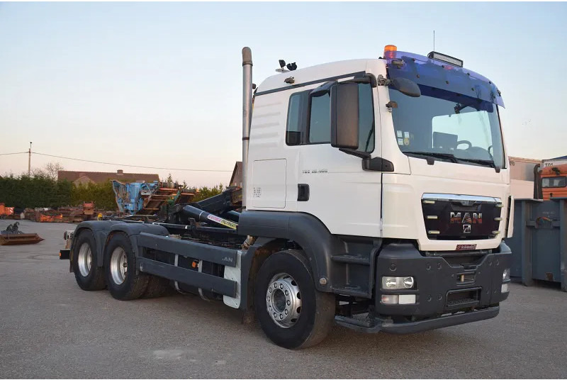 MAN TGS 26.400 - Kamion s kukastom dizalicom: slika MAN TGS 26.400 - Kamion s kukastom dizalicom MAN TGS 26.400 - Kamion s kukastom dizalicom: slika MAN TGS 26.400 - Kamion s kukastom dizalicom
