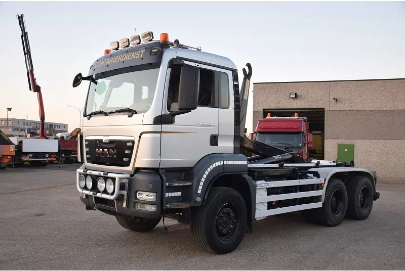 MAN TGS 33.400 - Kamion s kukastom dizalicom: slika MAN TGS 33.400 - Kamion s kukastom dizalicom MAN TGS 33.400 - Kamion s kukastom dizalicom: slika MAN TGS 33.400 - Kamion s kukastom dizalicom