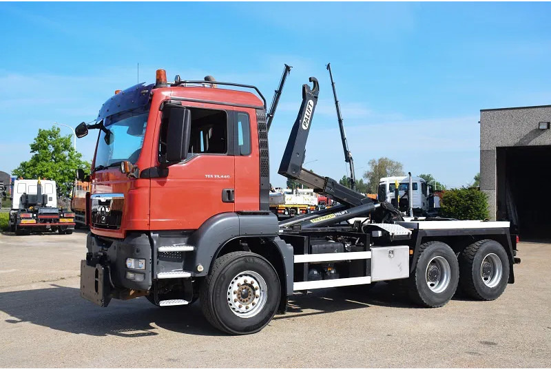 MAN TGS 33.440 - Kamion s kukastom dizalicom: slika MAN TGS 33.440 - Kamion s kukastom dizalicom MAN TGS 33.440 - Kamion s kukastom dizalicom: slika MAN TGS 33.440 - Kamion s kukastom dizalicom