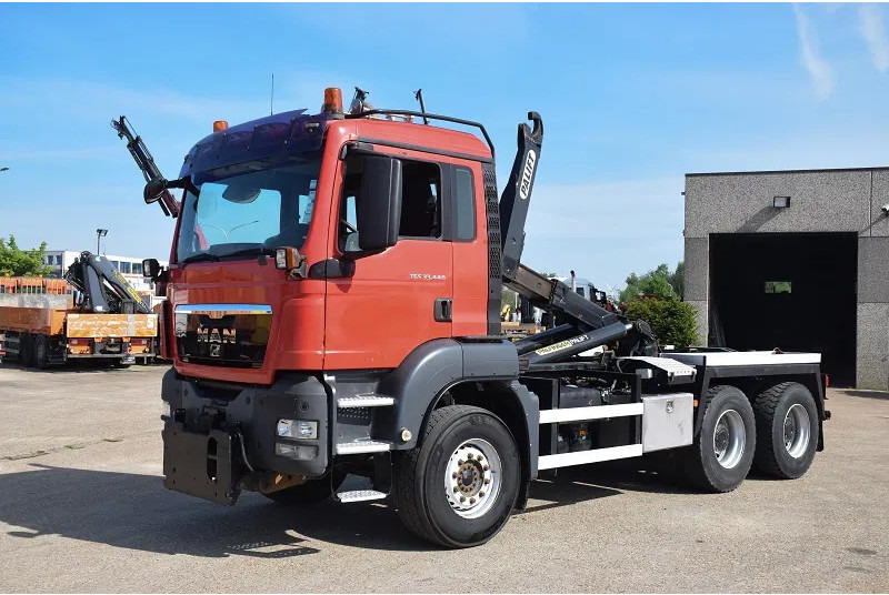 MAN TGS 33.440 - Kamion s kukastom dizalicom: slika MAN TGS 33.440 - Kamion s kukastom dizalicom MAN TGS 33.440 - Kamion s kukastom dizalicom: slika MAN TGS 33.440 - Kamion s kukastom dizalicom
