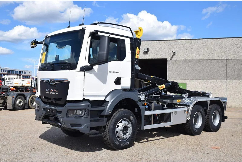 MAN TGS 33.440 - Kamion s kukastom dizalicom: slika MAN TGS 33.440 - Kamion s kukastom dizalicom MAN TGS 33.440 - Kamion s kukastom dizalicom: slika MAN TGS 33.440 - Kamion s kukastom dizalicom
