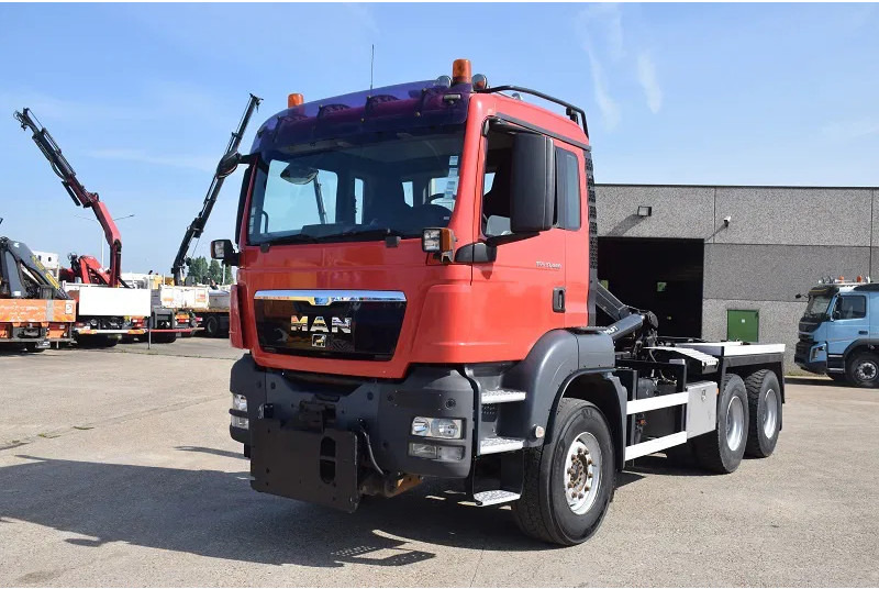 MAN TGS 33.440 - Kamion s kukastom dizalicom: slika MAN TGS 33.440 - Kamion s kukastom dizalicom MAN TGS 33.440 - Kamion s kukastom dizalicom: slika MAN TGS 33.440 - Kamion s kukastom dizalicom