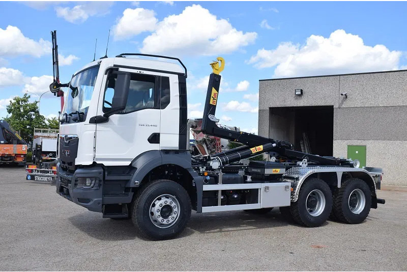 MAN TGS 33.440 - Kamion s kukastom dizalicom: slika MAN TGS 33.440 - Kamion s kukastom dizalicom MAN TGS 33.440 - Kamion s kukastom dizalicom: slika MAN TGS 33.440 - Kamion s kukastom dizalicom