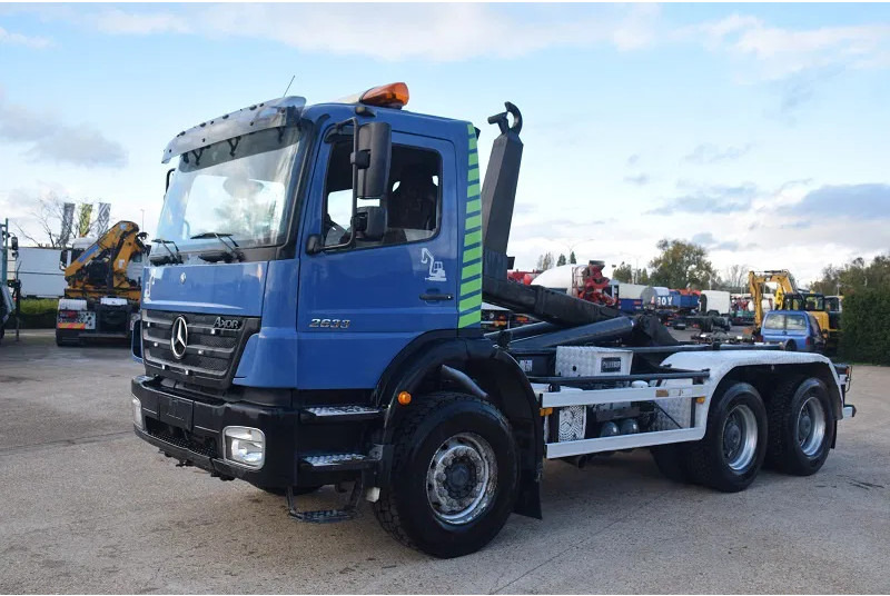 Mercedes-Benz Axor 2633 - Kamion s kukastom dizalicom: slika Mercedes-Benz Axor 2633 - Kamion s kukastom dizalicom Mercedes-Benz Axor 2633 - Kamion s kukastom dizalicom: slika Mercedes-Benz Axor 2633 - Kamion s kukastom dizalicom