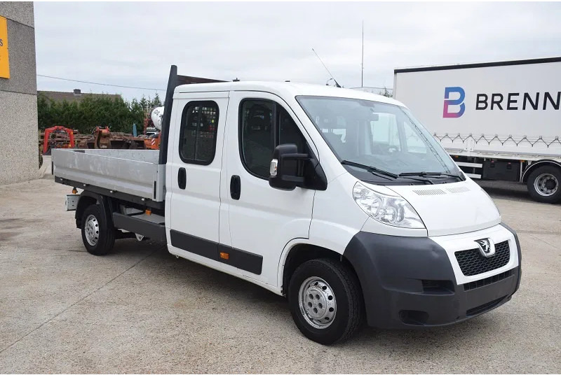 Peugeot Boxer 2.2 L -130 pk - - Dostavno vozilo s ravnom platformom, Dostavno vozilo s dvostrukom kabinom: slika Peugeot Boxer 2.2 L -130 pk - - Dostavno vozilo s ravnom platformom, Dostavno vozilo s dvostrukom kabinom Peugeot Boxer 2.2 L -130 pk - - Dostavno vozilo s ravnom platformom, Dostavno vozilo s dvostrukom kabinom: slika Peugeot Boxer 2.2 L -130 pk - - Dostavno vozilo s ravnom platformom, Dostavno vozilo s dvostrukom kabinom
