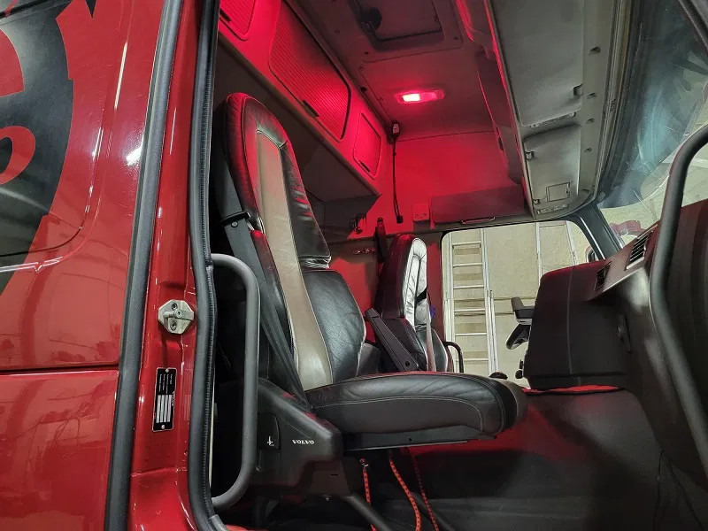 Tegljač Volvo FM 460: slika Tegljač Volvo FM 460