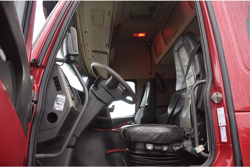 Tegljač Volvo FM 460: slika Tegljač Volvo FM 460
