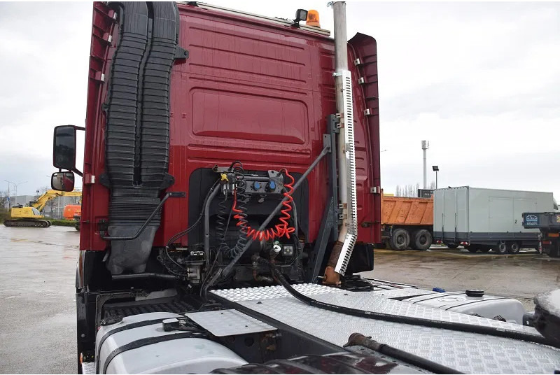 Tegljač Volvo FM 460: slika Tegljač Volvo FM 460