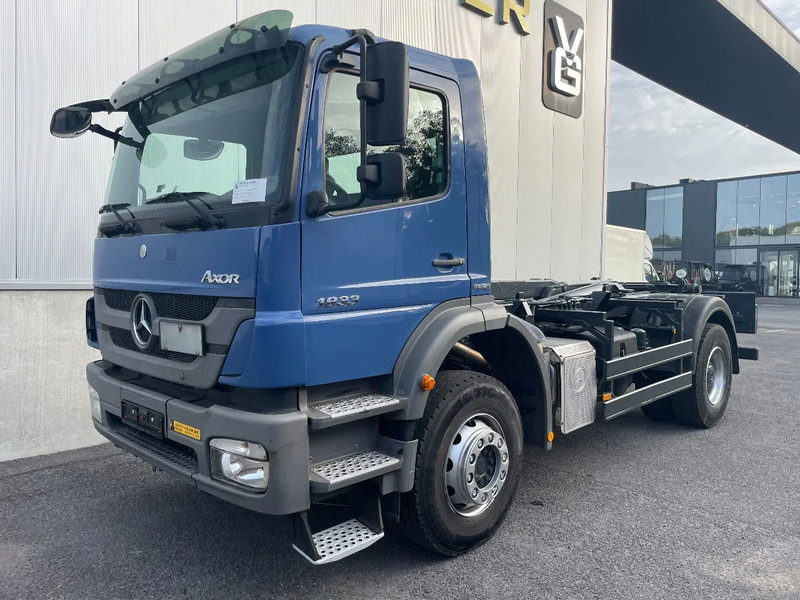 Mercedes-Benz Axor 1833 *cruise control*bluetooth*airconditioning*differentieelslot - Kamion s kukastom dizalicom: slika Mercedes-Benz Axor 1833 *cruise control*bluetooth*airconditioning*differentieelslot - Kamion s kukastom dizalicom Mercedes-Benz Axor 1833 *cruise control*bluetooth*airconditioning*differentieelslot - Kamion s kukastom dizalicom: slika Mercedes-Benz Axor 1833 *cruise control*bluetooth*airconditioning*differentieelslot - Kamion s kukastom dizalicom