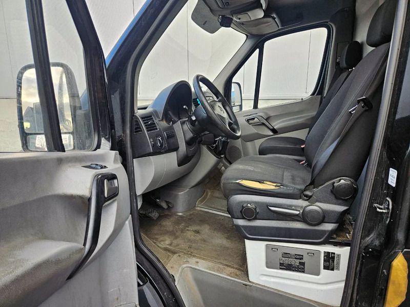 Mercedes-Benz Sprinter 313 - Dostavno vozilo hladnjača: slika Mercedes-Benz Sprinter 313 - Dostavno vozilo hladnjača Mercedes-Benz Sprinter 313 - Dostavno vozilo hladnjača: slika Mercedes-Benz Sprinter 313 - Dostavno vozilo hladnjača