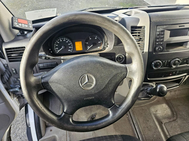 Mercedes-Benz Sprinter 313 - Dostavno vozilo hladnjača: slika Mercedes-Benz Sprinter 313 - Dostavno vozilo hladnjača Mercedes-Benz Sprinter 313 - Dostavno vozilo hladnjača: slika Mercedes-Benz Sprinter 313 - Dostavno vozilo hladnjača