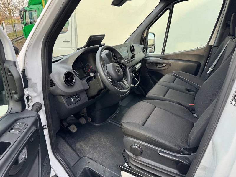 Mercedes-Benz Sprinter 315 L3H2*360°Camera*parktronic*cruise control*zetelverwarming* - Furgon: slika Mercedes-Benz Sprinter 315 L3H2*360°Camera*parktronic*cruise control*zetelverwarming* - Furgon Mercedes-Benz Sprinter 315 L3H2*360°Camera*parktronic*cruise control*zetelverwarming* - Furgon: slika Mercedes-Benz Sprinter 315 L3H2*360°Camera*parktronic*cruise control*zetelverwarming* - Furgon