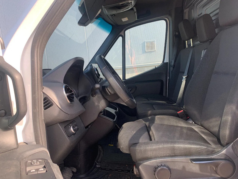 Mercedes-Benz Sprinter 317 CDI*RWD PRO*L2H2*Tempomat*360°Camera*Navi - Furgon: slika Mercedes-Benz Sprinter 317 CDI*RWD PRO*L2H2*Tempomat*360°Camera*Navi - Furgon Mercedes-Benz Sprinter 317 CDI*RWD PRO*L2H2*Tempomat*360°Camera*Navi - Furgon: slika Mercedes-Benz Sprinter 317 CDI*RWD PRO*L2H2*Tempomat*360°Camera*Navi - Furgon
