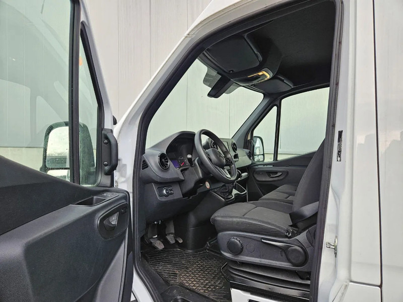 Mercedes-Benz Sprinter 317 L2H2*Achteruitrijcamera*360°camera*Zetelverwarming* - Furgon: slika Mercedes-Benz Sprinter 317 L2H2*Achteruitrijcamera*360°camera*Zetelverwarming* - Furgon Mercedes-Benz Sprinter 317 L2H2*Achteruitrijcamera*360°camera*Zetelverwarming* - Furgon: slika Mercedes-Benz Sprinter 317 L2H2*Achteruitrijcamera*360°camera*Zetelverwarming* - Furgon
