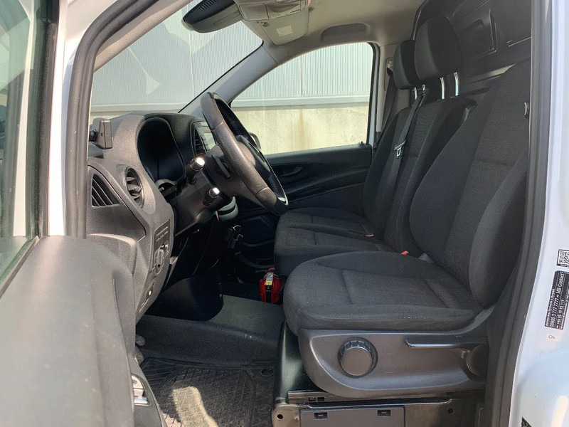Mercedes-Benz Vito 116 CDI*Koelwagen*Achteruitrijcamera*Navigatie* - Dostavno vozilo hladnjača, Dostavno vozilo s dvostrukom kabinom: slika Mercedes-Benz Vito 116 CDI*Koelwagen*Achteruitrijcamera*Navigatie* - Dostavno vozilo hladnjača, Dostavno vozilo s dvostrukom kabinom Mercedes-Benz Vito 116 CDI*Koelwagen*Achteruitrijcamera*Navigatie* - Dostavno vozilo hladnjača, Dostavno vozilo s dvostrukom kabinom: slika Mercedes-Benz Vito 116 CDI*Koelwagen*Achteruitrijcamera*Navigatie* - Dostavno vozilo hladnjača, Dostavno vozilo s dvostrukom kabinom